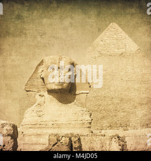 Grunge image de Sphinx et pyramide Banque D'Images
