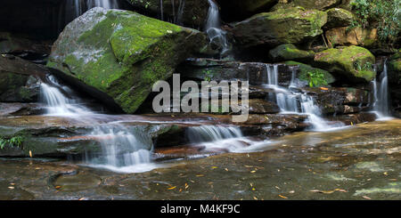 Somersby Falls, NSW. Impression en édition limitée. Banque D'Images