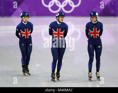 La Grande-Bretagne (de gauche à droite) Kathryn Thomson, Charlotte Gilmartin et Elise Christie à l'Ovale de Gangneung pendant huit jours de la Jeux Olympiques d'hiver de 2018 à PyeongChang en Corée du Sud. Banque D'Images