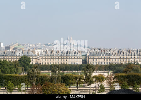 Paris - Montmartre et le Sacré Coeur vu de d'Roxbury Private Museum Banque D'Images