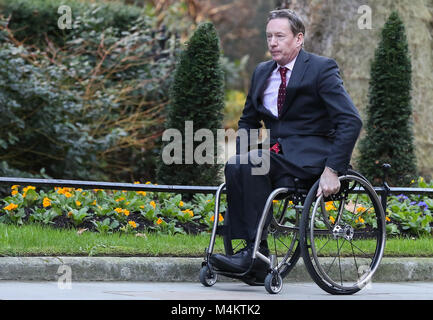 BBC correspondant sécurité Frank Gardner arrive à Downing Street avec : Frank Gardner Où : London, Royaume-Uni Quand : 17 Jan 2018 Credit : WENN.com Banque D'Images