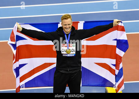 Birmingham, UK. Feb 17, 2018. Greg Rutherford célèbre gagner de la Men's Long Saut à la SPAR présentation au cours de l'athlétisme en salle 2018 à Birmingham Arena le Samedi, 17 février 2018. BIRMINGHAM ENGLAND. Credit : Crédit : Wu G Taka Taka Wu/Alamy Live News Banque D'Images