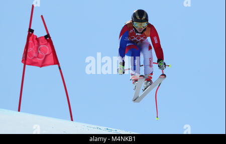 Pyeongchang, Corée du Sud. Feb 17, 2018. Tiffany Gauthier de France pendant le ski alpin féminin super G de l'événement des Jeux Olympiques d'hiver de 2018 dans le centre alpin de Jeongseon à Pyeongchang, Corée du Sud, 17 février 2018. Crédit : Michael Kappeler/dpa/Alamy Live News Banque D'Images