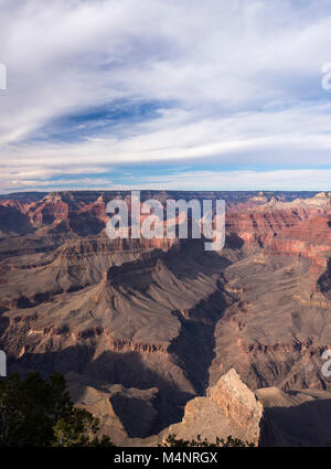 Le Parc National du Grand Canyon au-dessus de la rivière Colorado, vue de la rive sud. Situé à destination de renommée mondiale dans le nord de l'Arizona. Banque D'Images