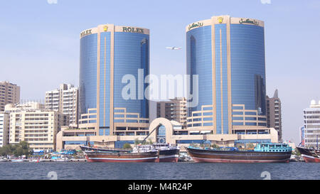 Dubaï, Émirats arabes unis - Mars 30th, 2014 : les tours jumelles de la Crique de Dubaï à Dubaï, Émirats arabes unis. Également connu sous le nom de Rolex Tours, chaque bâtiment est de 102 mètres de hauteur et 335 ft a 22 étages. Banque D'Images