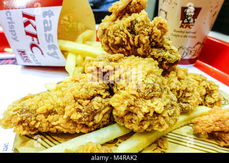 Menu repas KFC, Fried, Kentucky Fried Chicken, Food, Hot Wings Banque D'Images