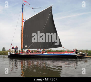 La Norfolk Wherry sur rivière Bure Banque D'Images