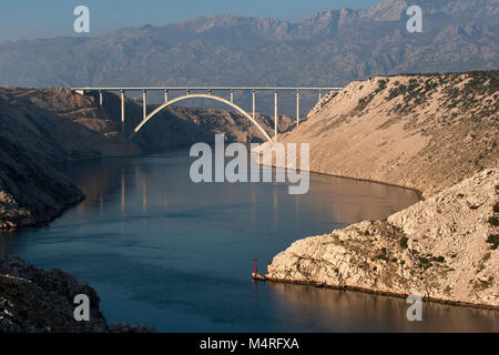 Pont Maslenica sur l'autoroute A1 près de Zadar, Croatie Banque D'Images