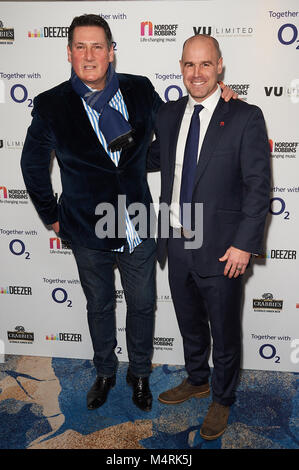 Des stars et les sportifs arrivent sur le tapis rouge pour le 2018 Nordoff Robbins Six Nations Championship Rugby diner. Avec : Tony Hadley, Charlie Hodgson Où : London, Royaume-Uni Quand : 17 Jan 2018 Credit : WENN Banque D'Images