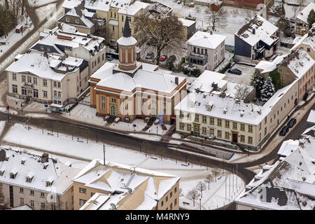 Vue aérienne, Neumarkt Église de la résurrection, Arnsberg, Sauerland, Rhénanie du Nord-Westphalie, Allemagne, Europe, Arnsberg Sauerland, Nord, Rhine-Westp Banque D'Images