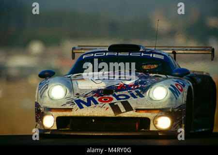 24 H du Mans 1996, Porsche 911 GT1, Hans Joachim Kolk, Thierry Boutsen, Bob Wollek Banque D'Images