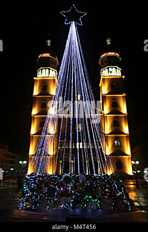 Maturin, Monagas, Venezuela. 24 Nov, 2014. Le 24 novembre 2014 . La Cathédrale de Notre Dame de Carmen est un temple catholique situé dans Matur'n, Monagas, état du Venezuela. Il est le plus grand et le mieux décoré église dans le pays, aussi par la hauteur de ses dômes, est considéré comme le deuxième plus élevé de l'Amérique latine précédé de la Basilique Notre Dame de Guadalupe à Mexico. Sa construction a débuté le 16 juillet 1959, précisément le jour de Nuestra Se''"ora del Carmen, et a été inauguré 22 ans plus tard, le 23 mai 1981. Matur'n, Monagas, État du Venezuela. Photo : Juan Carlos Hernandez (Crédit Banque D'Images