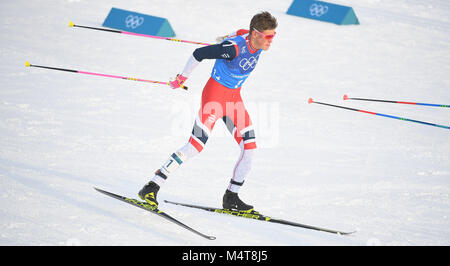 Pyeongchang, PyeongChang. Feb 18, 2018. Johannes Hoesflot Klaebo l'équipe de Norvège est en concurrence au cours de men's 4x10km relais de ski de fond aux Jeux Olympiques d'hiver de 2018 à PyeongChang Alpensia PyeongChang, centre de ski, le 18 février 2018. La Norvège a soutenu l'équipe de champion dans un temps de 1:33:04,9. Credit : Wang Haofei/Xinhua/Alamy Live News Banque D'Images