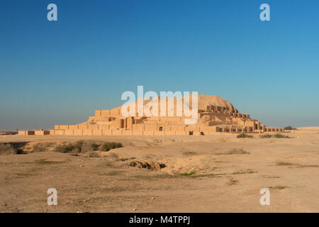 Chogha Zanbil, Élamite Élamite (ancienne : Dur Untash) dans la province du Khuzestan complexe de l'Iran, l'un des rares ziggurats de Mésopotamie extérieur existant. Banque D'Images