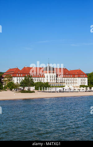 Grand Hotel Sofitel et la plage de la mer Baltique dans la station balnéaire de Sopot en Pologne, Europe Banque D'Images