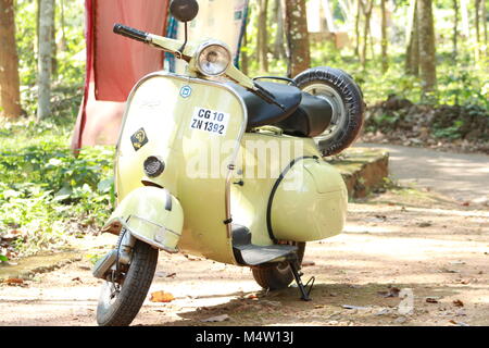 Vintage Scooter Bajaj Priya est l'un des scooter Vintage Classic Legend en Inde. Fabriqué par Bajaj Auto Ltd pour Scooter Maharashtra Banque D'Images