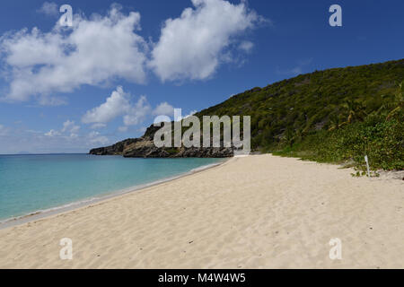 Plage privée à distance et gouverneur sur l'île des Caraïbes Françaises de Saint Barthélemy (St Barth). Banque D'Images