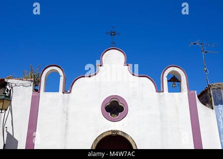 Petite église dans la vieille ville, Monchique, Algarve, Portugal, Europe. Banque D'Images