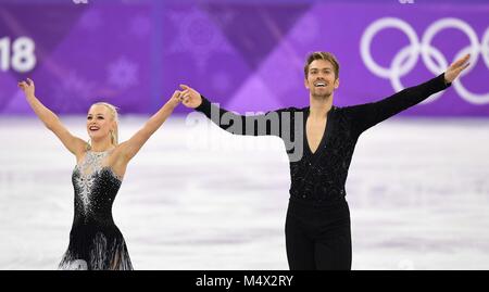 Pyeongcheng, la Corée du Sud. Feb 19, 2018. Penny Coomes et Nicholas Buckland (GBR). Danse sur glace. Court-circuit de la danse. Le patinage artistique. Gangneung ice arena. Gangneung. Jeux Olympiques d'hiver de Pyeongchang 2018. République de Corée. 18/02/2018. Credit : Sport en images/Alamy Live News Banque D'Images