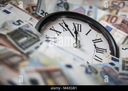 Cinq minutes avant 12 heures Banque D'Images