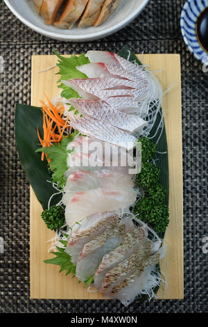 Sashimi de daurade Banque D'Images