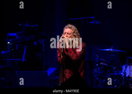 Robert Plant effectuant au Massey Hall à Toronto. Bobby crédit Singh/Alamy Banque D'Images