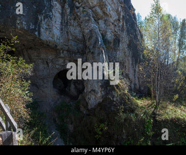 L'Altaï en grottes Denisova Banque D'Images