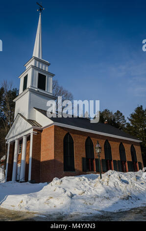 La Grafton Congregational Church, connue localement sous le nom de Brick Church, est une église historique sur main Street à Grafton, Vermont. Banque D'Images