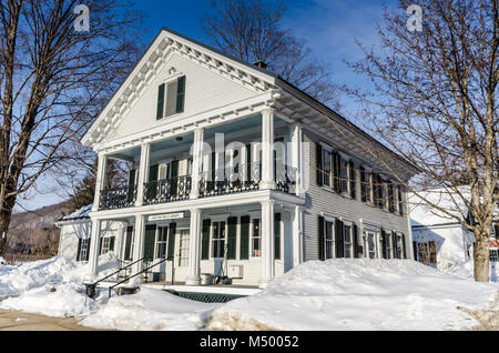 Créé en 1874, la Bibliothèque publique de Grafton se trouve dans la Renaissance grecque Butterfield House, un élégant bâtiment du début du xixe siècle avec un style plus tard, Banque D'Images
