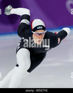 Gangneung, Corée du Sud. Feb 19, 2018. La patineuse de vitesse de GRIFFIN KIMANI USA fait concurrence au cours de l'Hommes de patinage de vitesse 500M finale aux Jeux Olympiques d'hiver de PyeongChang 2018 à Gangneung ovale. Crédit : Paul Kitagaki Jr./ZUMA/Alamy Fil Live News Banque D'Images