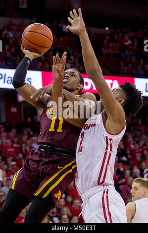 Madison, Wisconsin, USA. Feb 19, 2018. Au cours du jeu de basket-ball de NCAA entre les Minnesota Golden Gophers et le Wisconsin Badgers au Kohl Center à Madison, WI. Le Wisconsin a battu Minnesota en prolongation 73-63. Credit : Cal Sport Media/Alamy Live News Banque D'Images