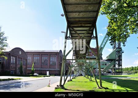 Sous le pont piéton colliery Westphalie Allemagne Ahlen Banque D'Images