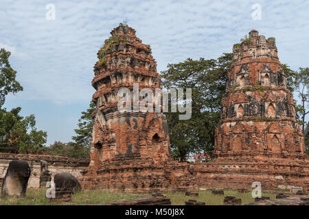 Wat Maha That, un monastère bouddhiste restauré et temple de la ville d'Ayutthaya Historical Park, en Thaïlande. Banque D'Images