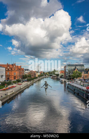 Le funambule sculpture à Bydgoszcz Banque D'Images