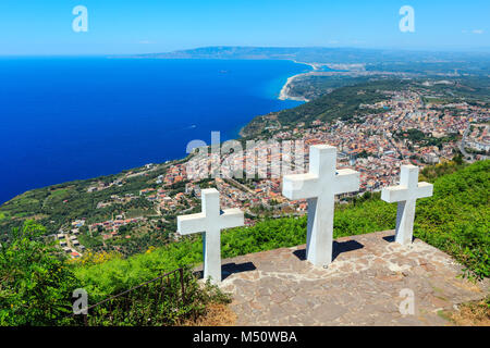 Trois croix sur Saint Elia mont haut. Banque D'Images