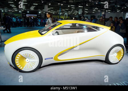 Greater Noida, Inde. 14 février 2018. Renault présenter leur concept-car à l'Auto Expo 2018 à Greater Noida, Inde. Banque D'Images