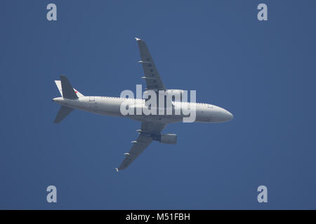 CHIANG MAI, THAÏLANDE - 2 février 2018 : B-2335 Airbus A320-200 de la compagnie aérienne China Eastern. décoller de l'aéroport de Chiangmai à Shanghai. Banque D'Images