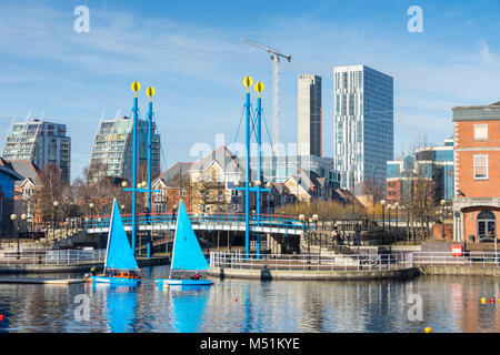 L'NV et X1 blocs d'appartements, de MediaCity bassin Ontario, Salford Quays, Manchester, Angleterre, RU Banque D'Images