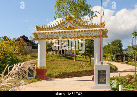 Hsipaw : porte d'entrée au village Shan, , l'État de Shan, Myanmar (Birmanie) Banque D'Images