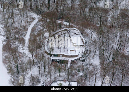 Vue aérienne, nouveau Isenburg du 13ème siècle, le donjon, sur les hauteurs du lac Baldeney, Essen, Ruhr, Rhénanie du Nord-Westphalie, Allemagne, Europe, Banque D'Images