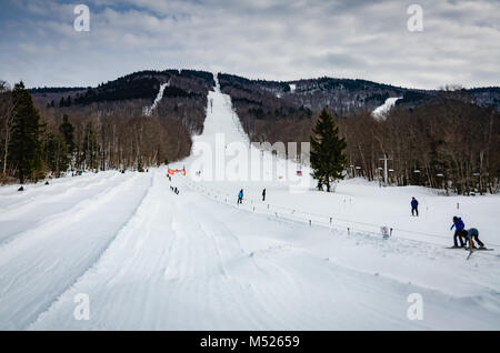 Magic Mountain est une station de montagne sur Glebe à Londonderry, Vermont. Il dispose d'un 1 700 mètres de dénivelé. Le sommet est à 2 850 pieds Banque D'Images