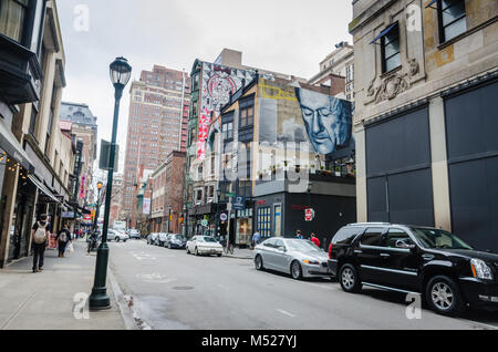 Chaque année, 12 000 résidents et visiteurs d'art mural' galerie d'art en plein air, qui fait désormais partie de la civic paysage et une source de pri Banque D'Images