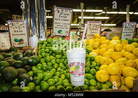 Robert est ici, l'emblématique South Dade farmstand, est une institution du sud de la Floride. L'attraction touristique vend des fruits tropicaux frais mais est mieux connu Banque D'Images