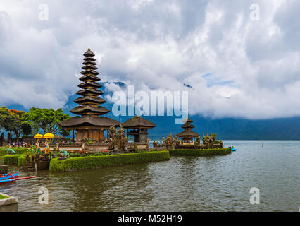 Temple d'Ulun Danu - île de Bali en Indonésie Banque D'Images