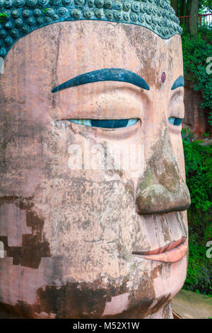 La tête du grand bouddha leshan close up Banque D'Images