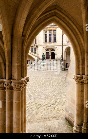 Cour intérieure château pierrefond voir d'arc Banque D'Images