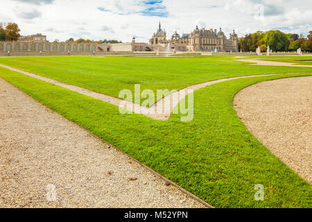 Château de Chantilly vue du jardin Banque D'Images