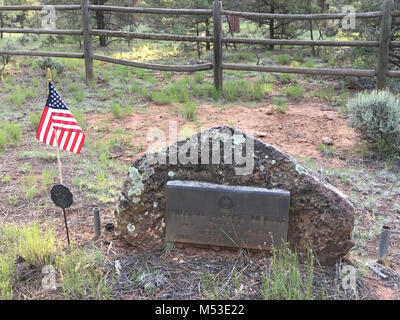 Le Parc National du Grand Canyon - Cimetière Pioneer Memorial Day . Utilisé pour la première fois avant l'établissement du parc national mais pas officiellement consacré jusqu'en 1928, le cimetière est un lieu de repos pour de nombreuses familles au début de Grand Canyon et pionniers. Le cimetière-partie de la Grand Canyon Village District historique national-a plus de 390 tombes individuelles, dont plusieurs remontent à avant la création du parc et le dévouement de l'cemete Banque D'Images