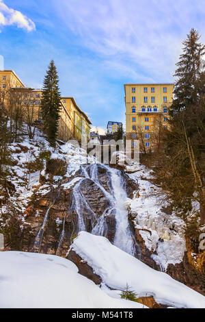 Dans les montagnes Cascade ski Bad Gastein Autriche Banque D'Images