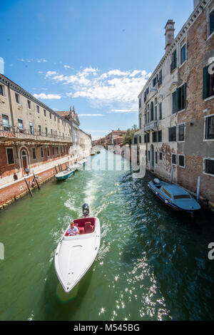 Un magnifique bateau dans la belle ville de Venise, Murano, Burano, venisia, Italie, Europe Banque D'Images